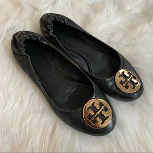 Tory Burch Reva Black Leather Classic Gold Logo Everyday Ballet Flat Siz…